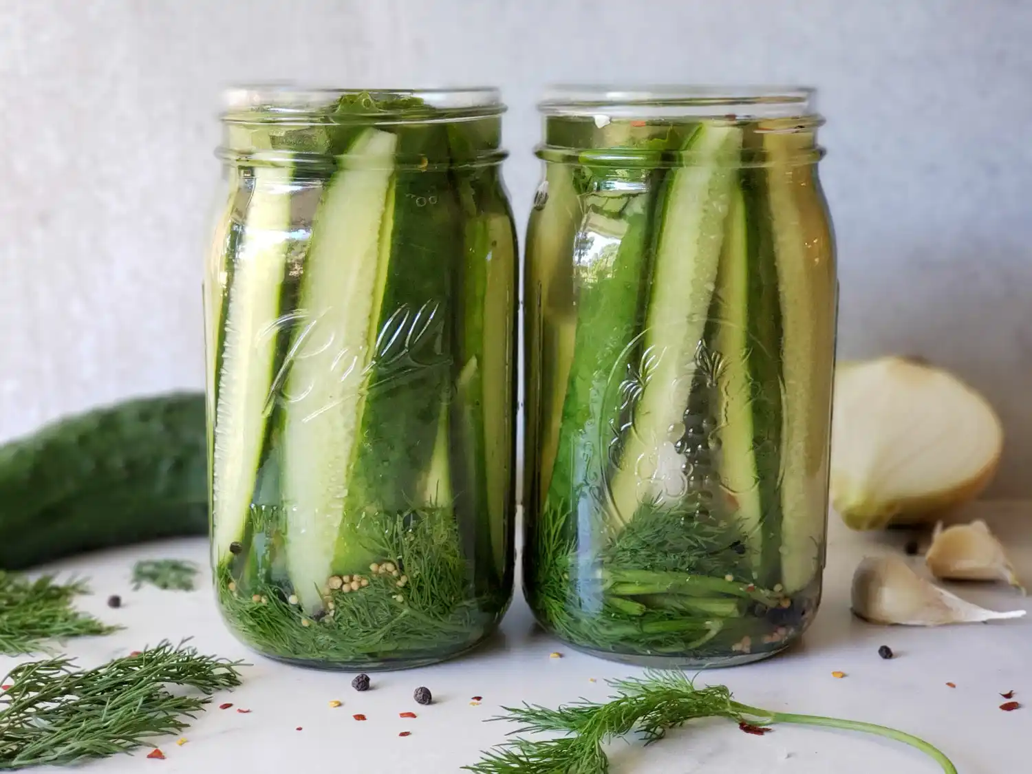 How To Make Perfectly Crunchy Homemade Dill Pickles - Step-By-Step Guide