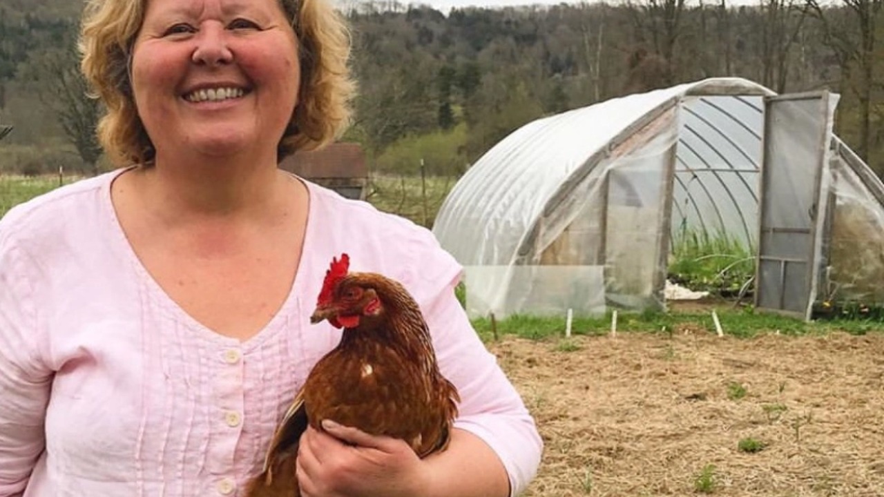 Integrating Chickens With Greenhouse Plants