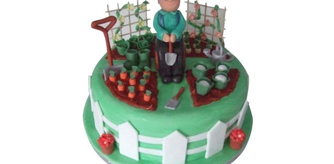 Gift pairings: what to include with the cake birthday cake for a gardener Gift pairings: what to include with the cake birthday cake for a gardener